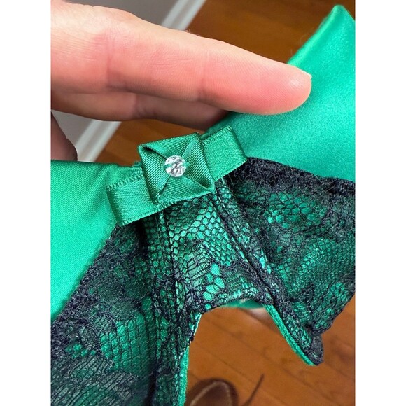 Victoria’s Secret Satin and Lace Bra 34D NEW - Picture 6 of 7